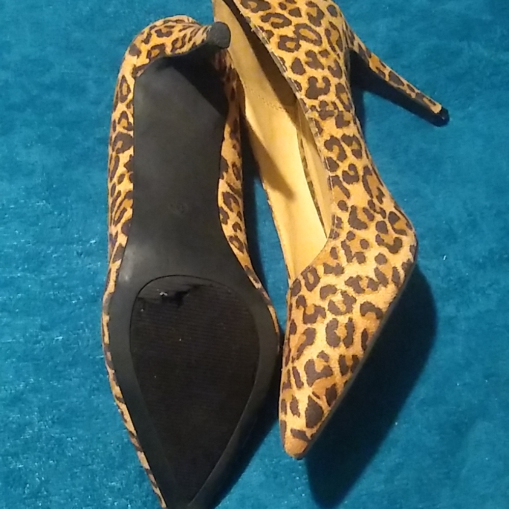 Leopard Heels - Picture 5 of 5
